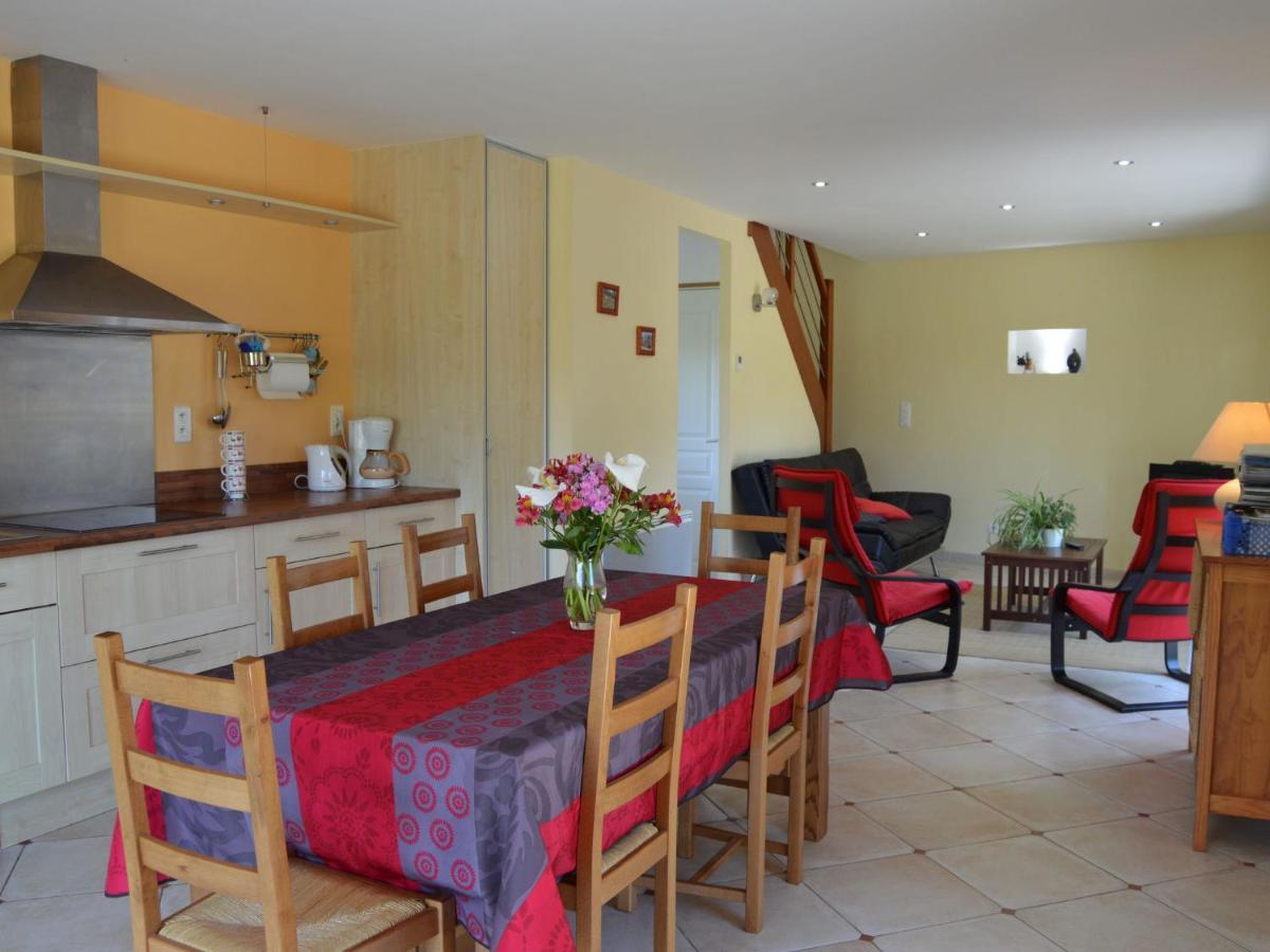 Cosy Chalet With Private Garden In Normandy Isigny-le-Buat Kamer foto