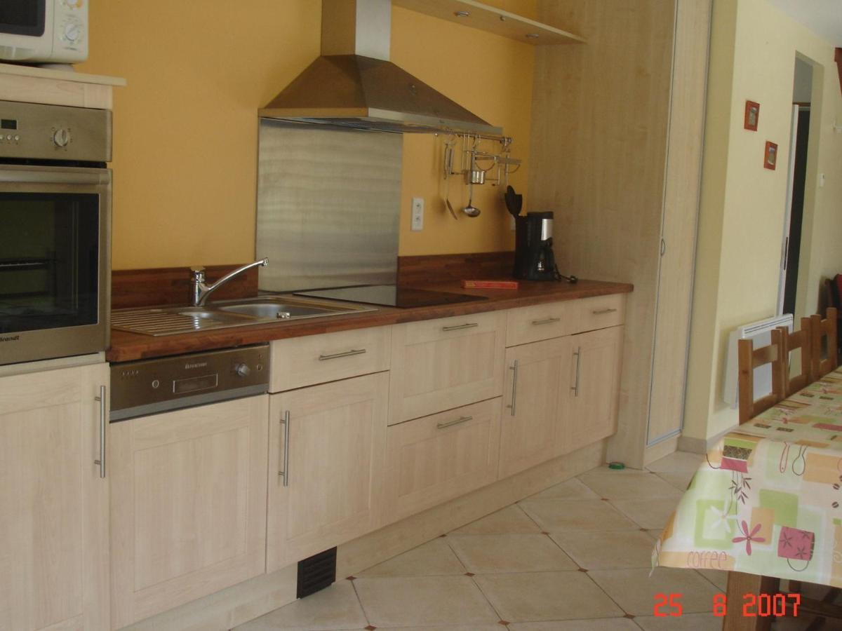 Cosy Chalet With Private Garden In Normandy Isigny-le-Buat Buitenkant foto