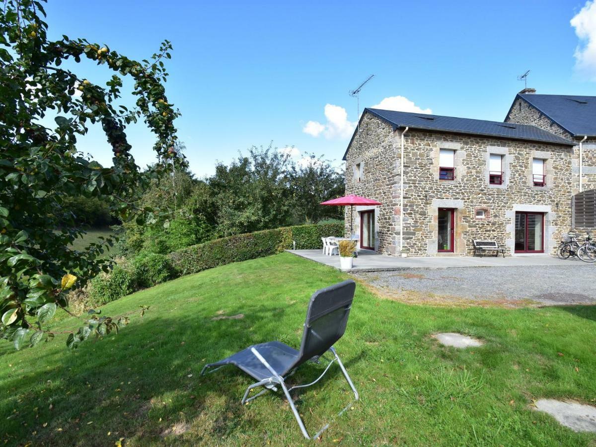 Cosy Chalet With Private Garden In Normandy Isigny-le-Buat Buitenkant foto